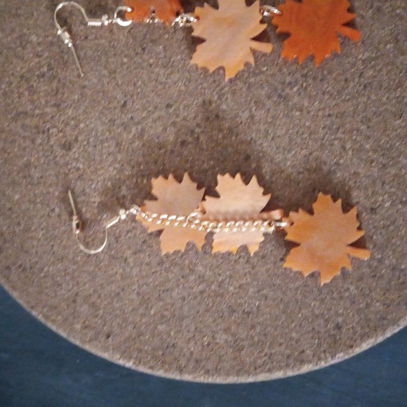 Maple Leaf Dangling Earrings - Picture 3 of 3
